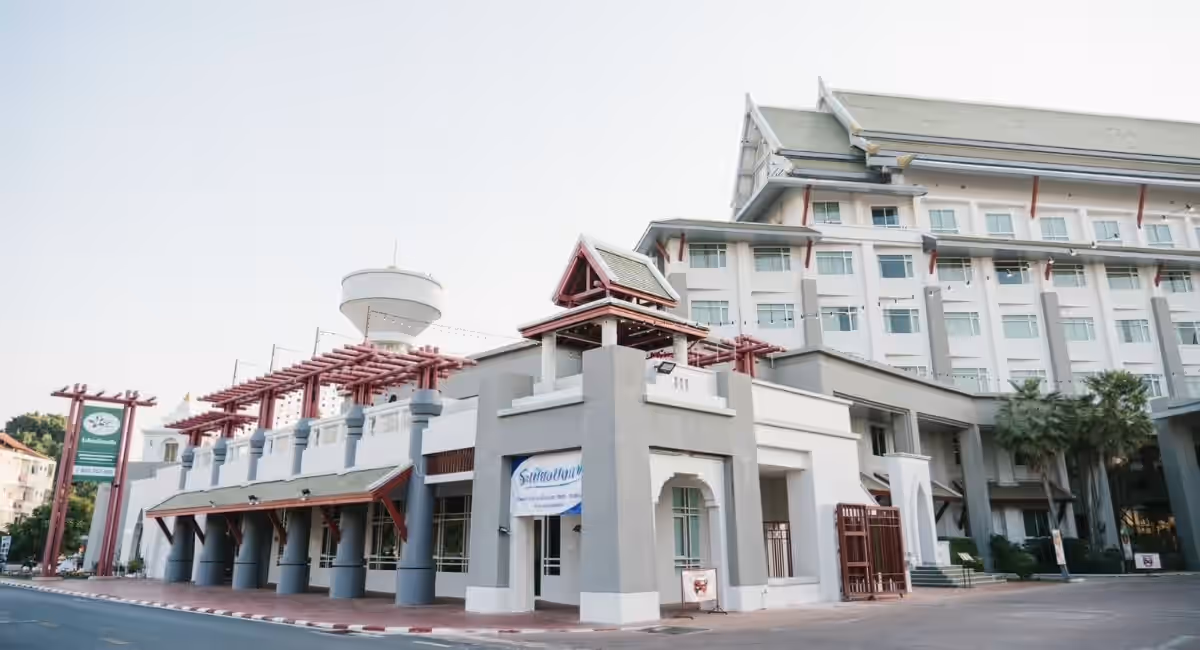 Wangchan Riverview Slide 2